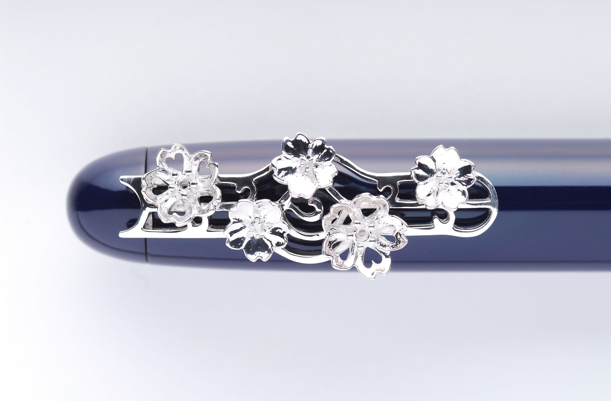 流水に桜】 | 中屋万年筆｜オーダー万年筆・手作り万年筆